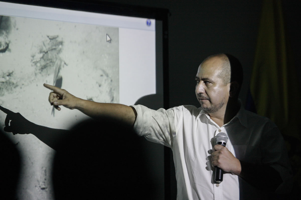 Ernesto Montenegro, Director of the Colombian Institute of Anthropology and History of Colombia, talks to the media while he shows a picture of remains of the Galleon San Jose during a press conference in Cartagena, Colombia, Saturday, Dec.5, 2015. Colombia&#039;s President Juan Manuel Santos announced the discovery of the remains of the Galleon San Jose, a Spanish boat eighteenth century empire that sank in the Caribbean Sea loaded with gold.