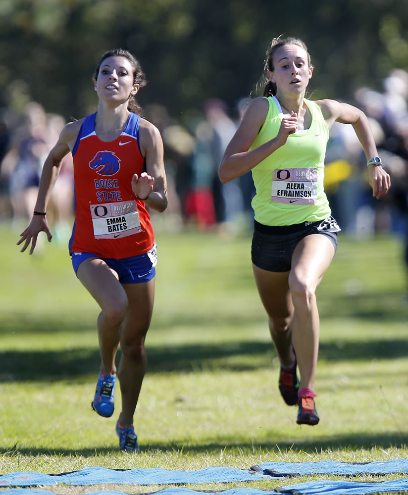 Kevin Clark/Eugene Register-Guard
Boise State's Emma Bates, left, is edged out by Alexa Efraimson, from Camas, at the Bill Dellinger Classic cross country meet in Springfield, Ore. Efraimson was the lone high school student in a race comprised mostly of college athletes. Efraimson, seeking tougher competition ran &quot;unattached&quot; at the Dellinger meet while the rest of her Camas High School teammates ran at a high school invitational in Yakima. The Camas junior won the 5,000-meter race in 16 minutes, 35 seconds.