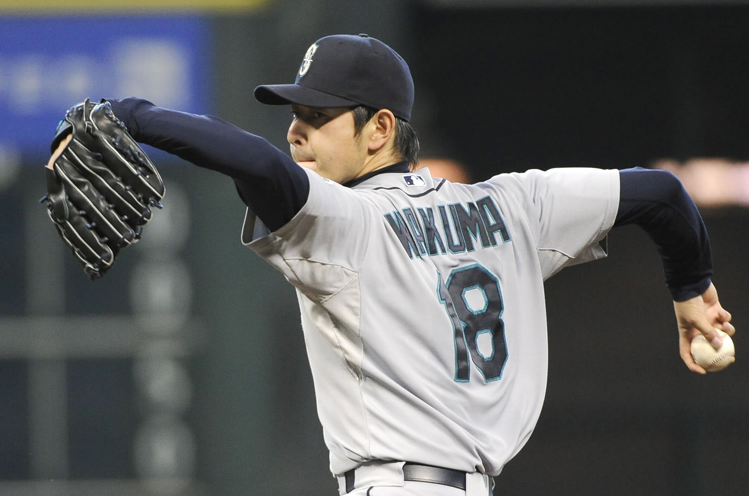 Seattle's Hisashi Iwakuma pitched seven scoreless innings Sunday at Houston, but the bullpen couldn't preserve the shutout as the Astros won 2-0.