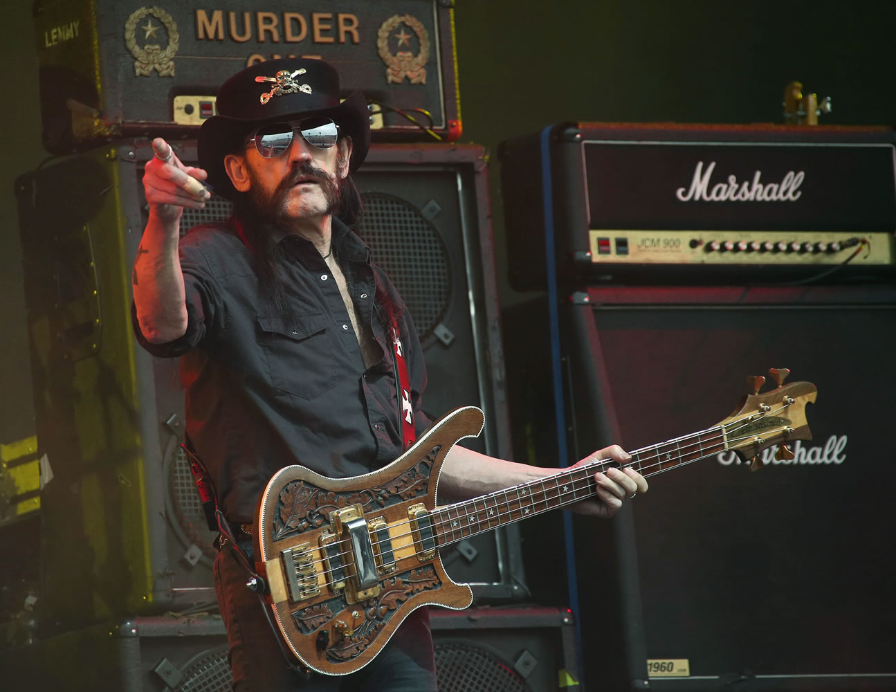 Mot?rhead bassist Ian &quot;Lemmy&quot; Kilmister, whose outsized persona made him a hero for generations of hard-rockers and metal-heads, died on Monday.