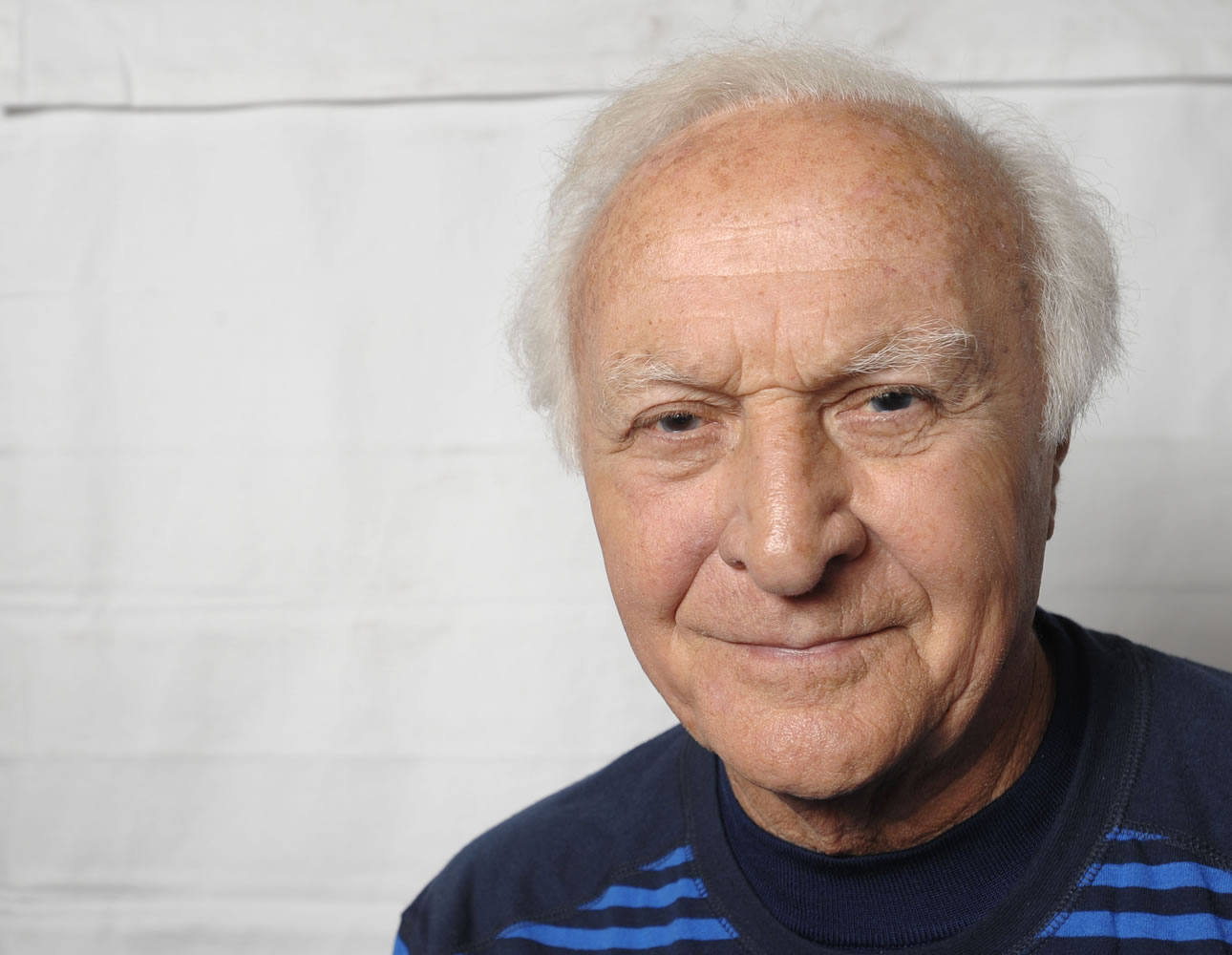 Actor Robert Loggia poses for a portrait Jan. 22, 2009, during the Sundance Film Festival in Park City, Utah. Loggia, who played drug lords and mobsters and danced with Tom Hanks in &quot;Big,&quot; has died at age 85. His wife, Aubrey Loggia, said Loggia died Friday, Dec. 4, 2015, at his home in Los Angeles after a five-year battle with Alzheimer&#039;s.