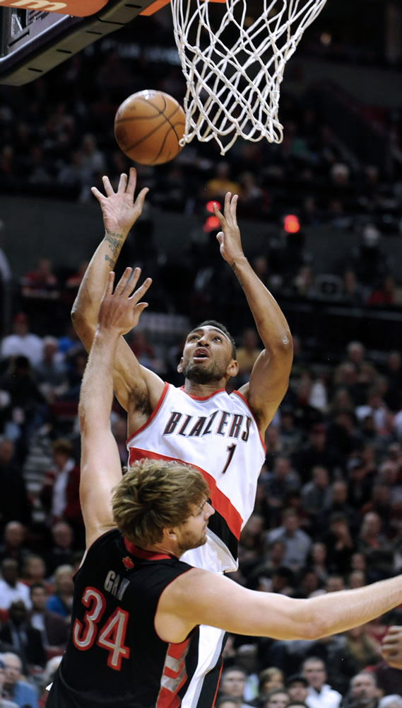Portland's Jared Jeffries (1) scored two of the 23 points contributed by the Trail Blazers' bench in Monday's victory.