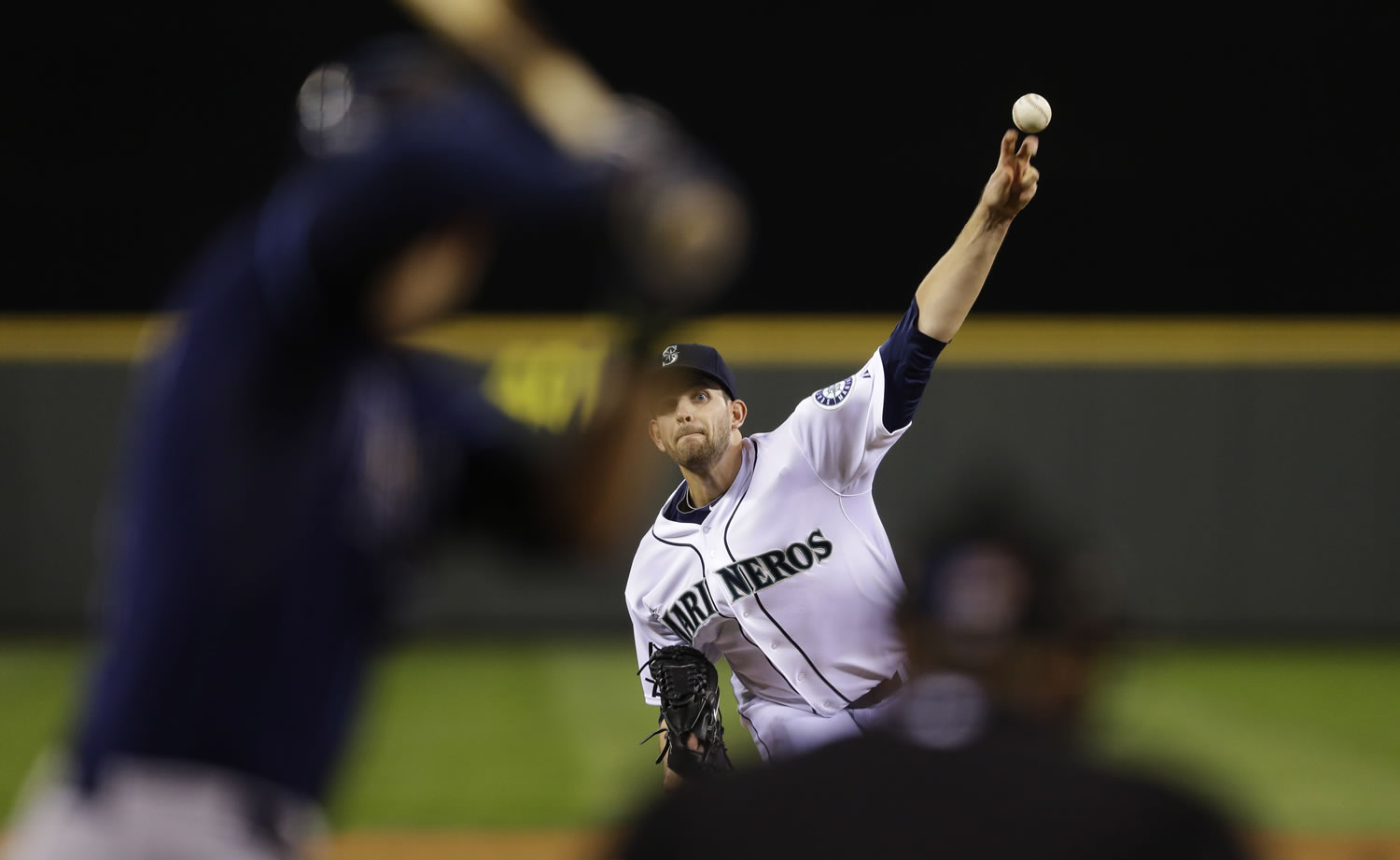 Seattle Mariners starting pitcher James Paxton allowed just one earned run in his major league debut on Saturday as the Mariners beat the Tampa Bay Rays, 6-2.