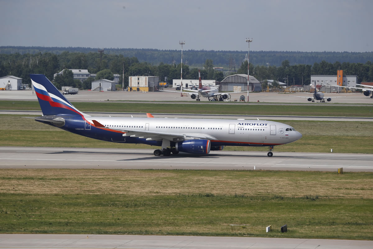 The Aeroflot Airbus A330 plane that was to carry National Security Agency leaker Edward Snowden on a flight to Havana, Cuba, taxies out at Sheremetyevo airport in Moscow, on Monday.