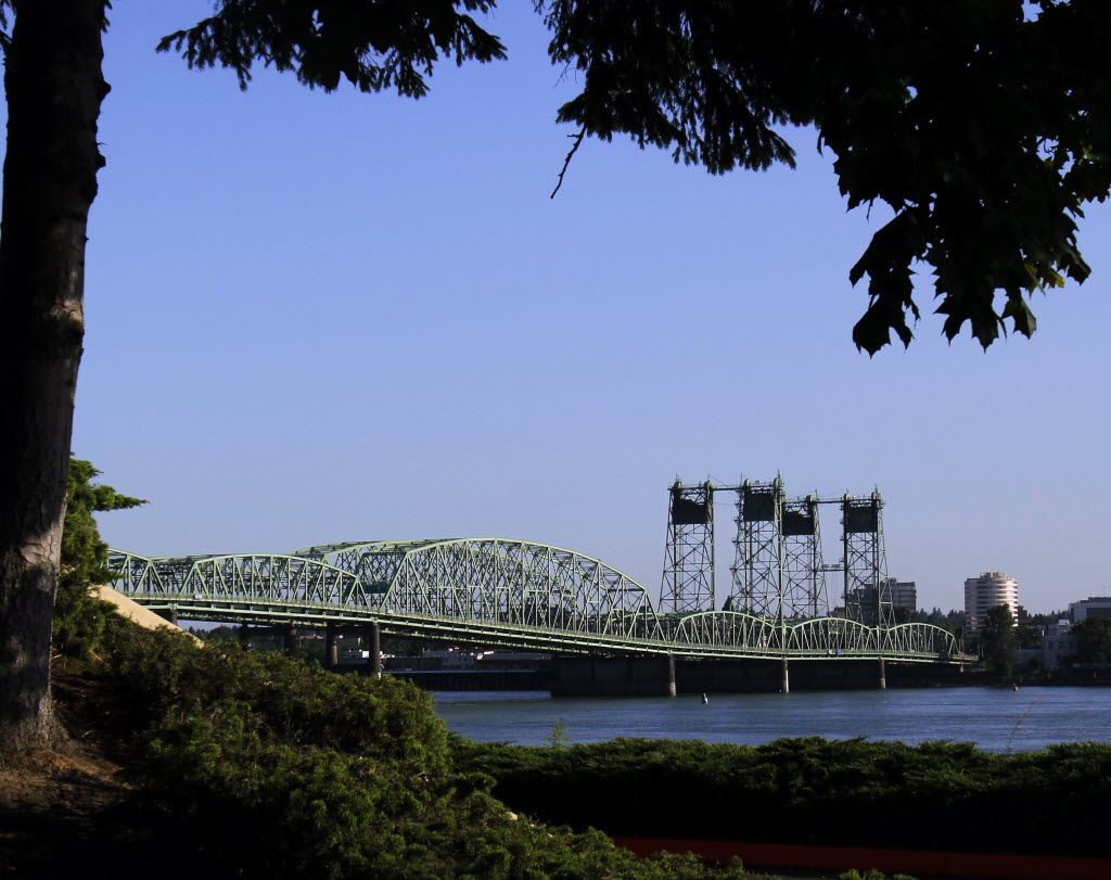 The revised Columbia River Crossing hasn't yet cleared all the needed hurdles to be considered financially viable, Oregon Treasurer Ted Wheeler said in a letter to state leaders Thursday.