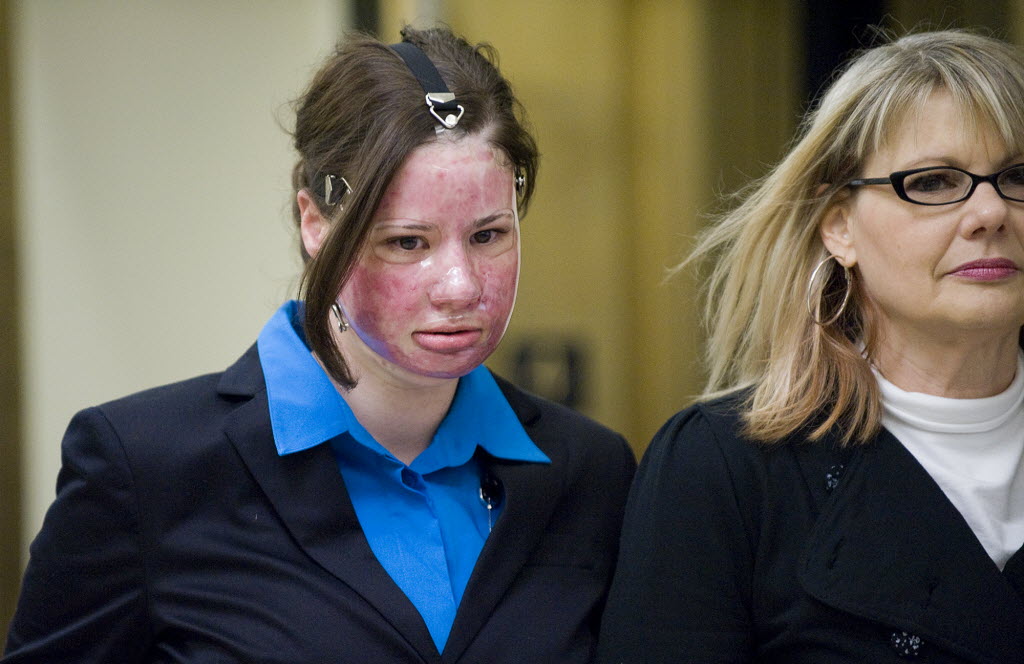 Bethany Storro arrives at the Clark County Courthouse on April 8, 2011, with her mother, Nancy Neuwelt.