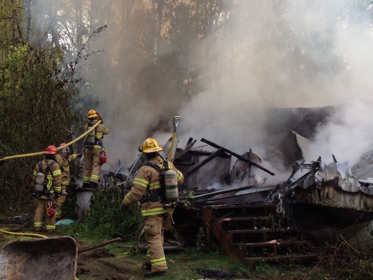 A fire this morning destroyed a La Center mobile home, located at 33011 N.E.
