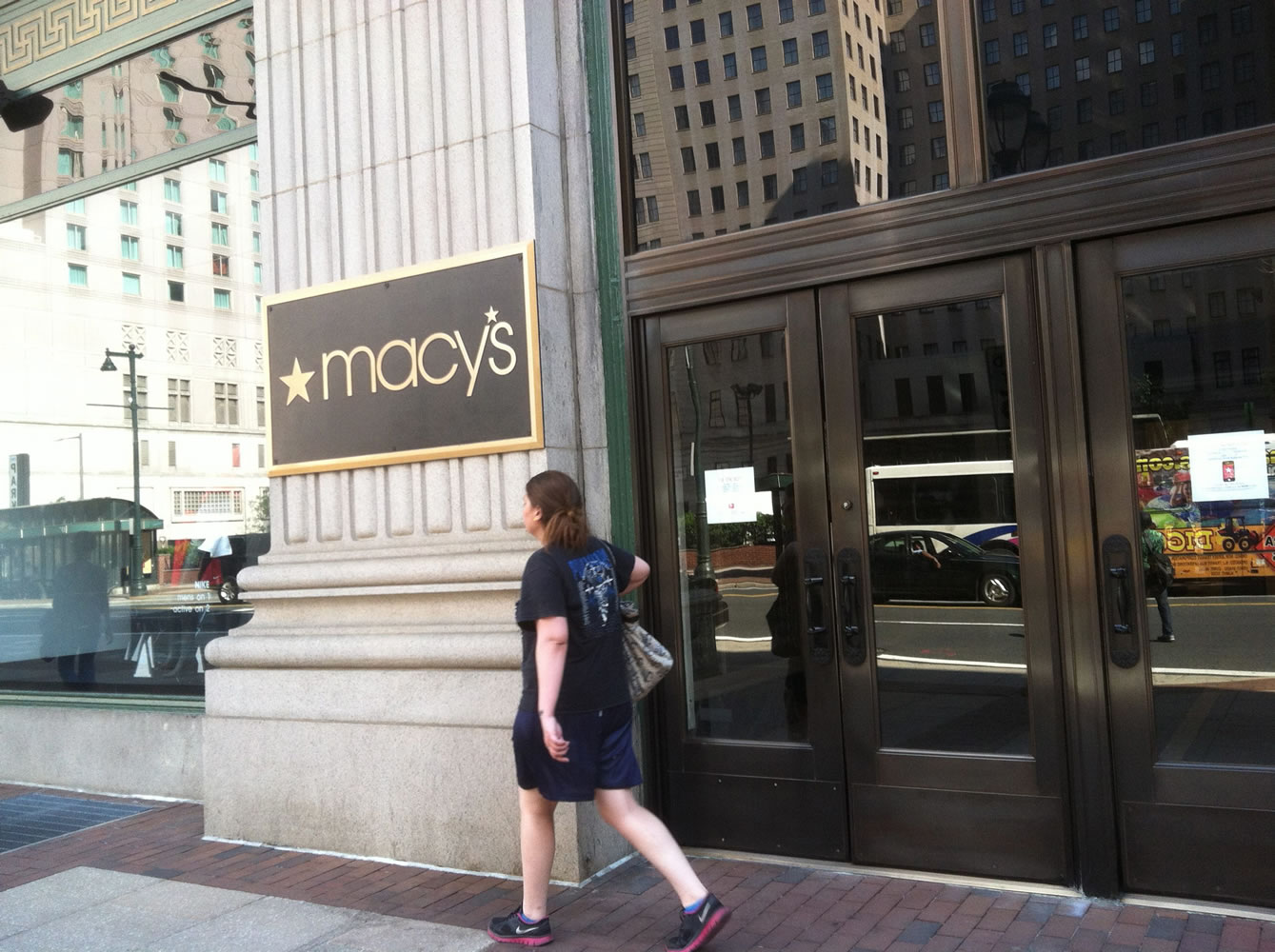 While this standalone Macy&#039;s store in Center City does well, others are not faring as well in many malls. Macy&#039;s Corp. plans to close up to 40 stores by early this year.