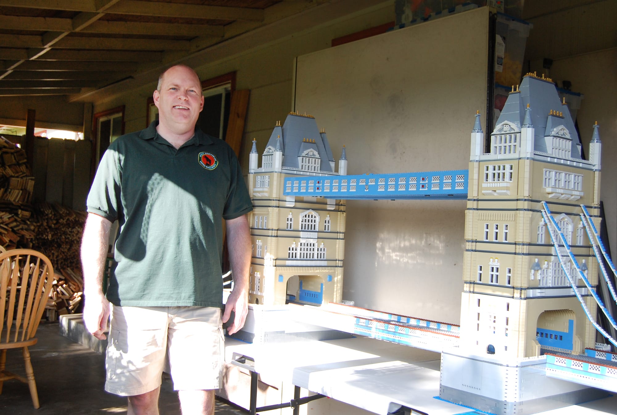 Bob Day made this replica of the London Tower Bridge with Legos.