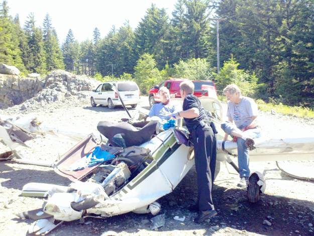 A four-passenger plane crashed near Larch Corrections Center in Yacolt Tuesday morning.