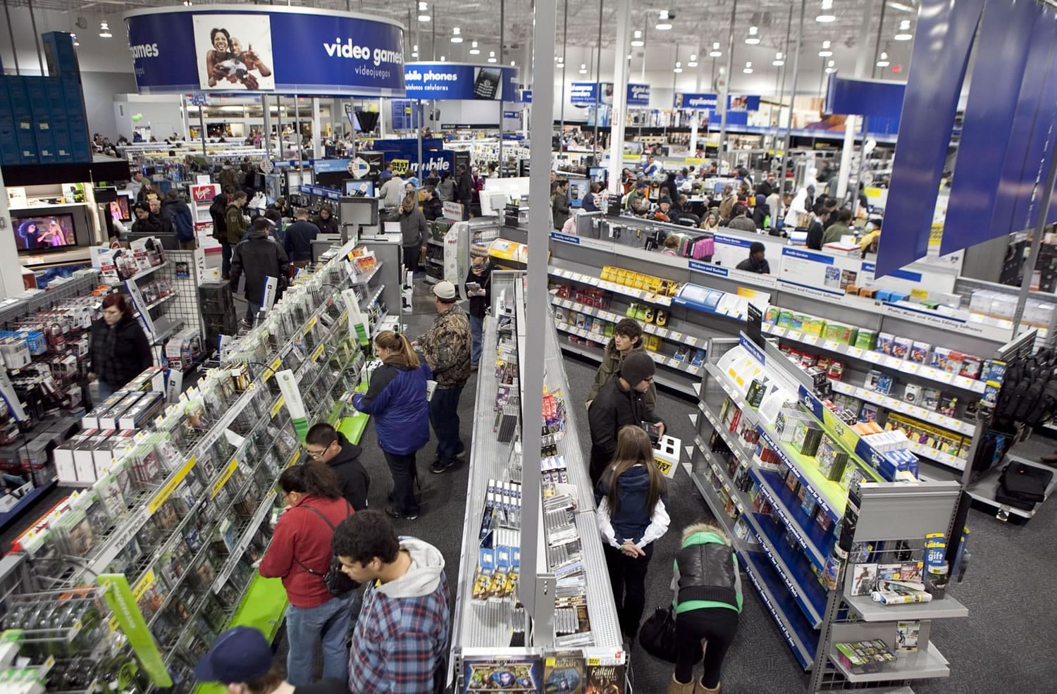 Crowds bustled through Best Buy's store in Vancouver in 2010.