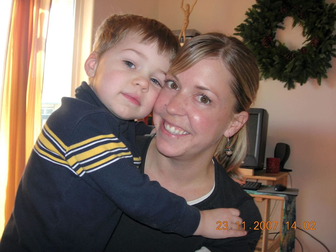 Heather Mallory and her son River in 2007. She went missing from Vancouver in 2008.