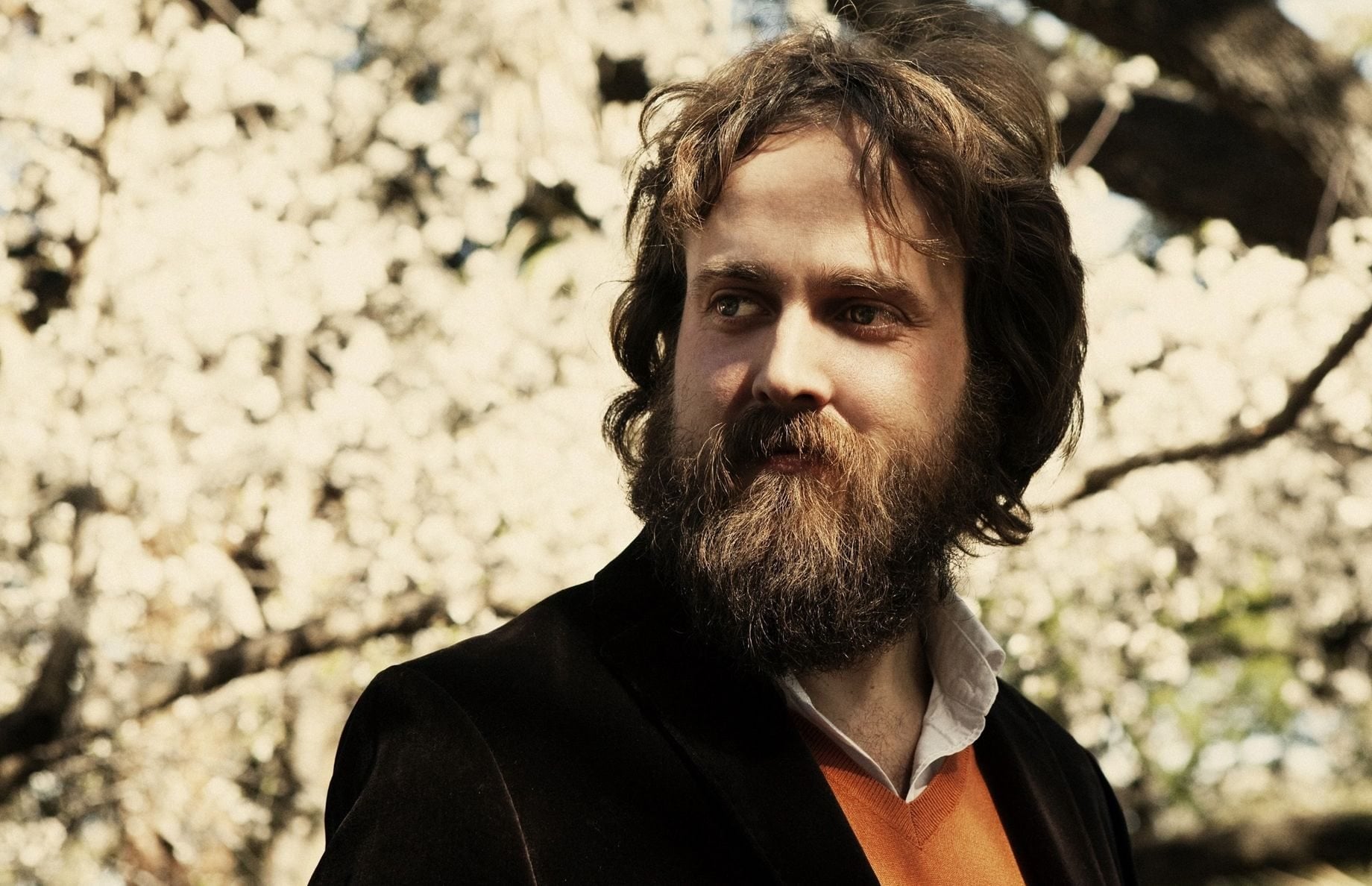 Indie band Iron and Wine -- songwriter Sam Beam and a small crowd of his friends -- will perform Sept.