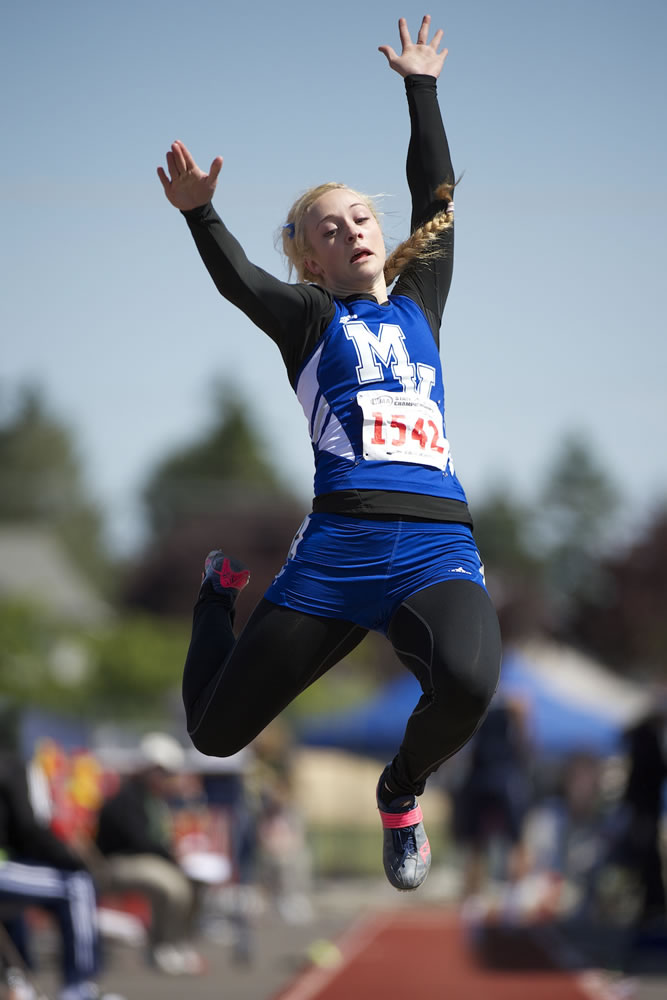 Kathran Dean of Mountain View set a personal record of 18 feet 7 inches to place third in the 3A girls long jump.
