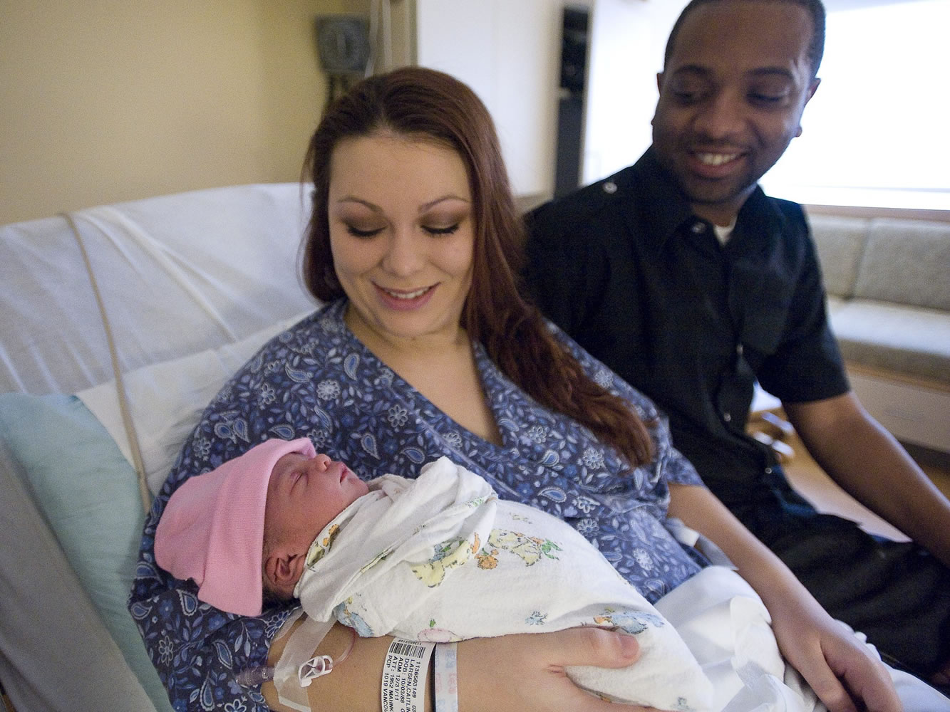Catlin Larsen and Nadir Bradford's daughter, Mya Rae, was born at 12:23 a.m.