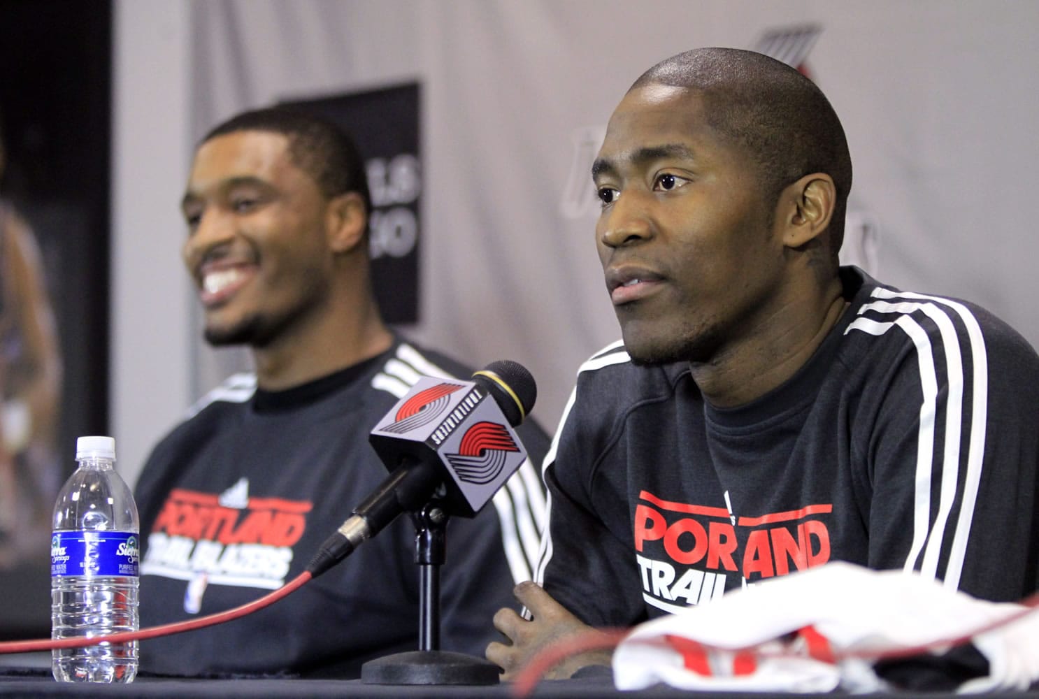 Free agents Jamal Crawford, right, and Craig Smith, who signed with the Portland Trail Blazers, appear at a news conference in Portland on Friday.