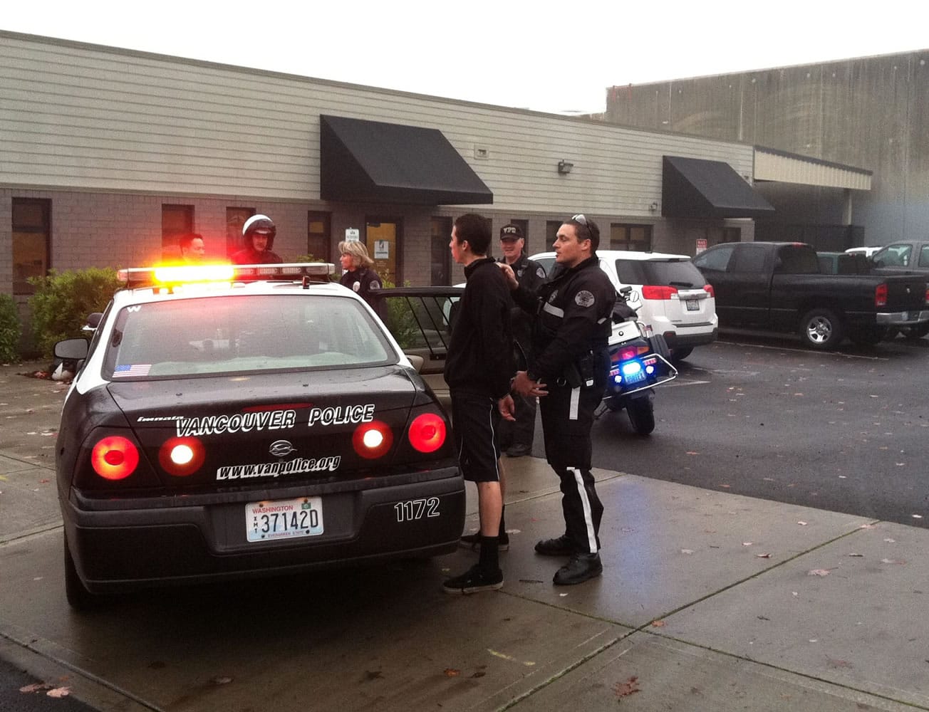 Vancouver police detained a suspect after a short foot chase in downtown Vancouver on Tuesday morning.