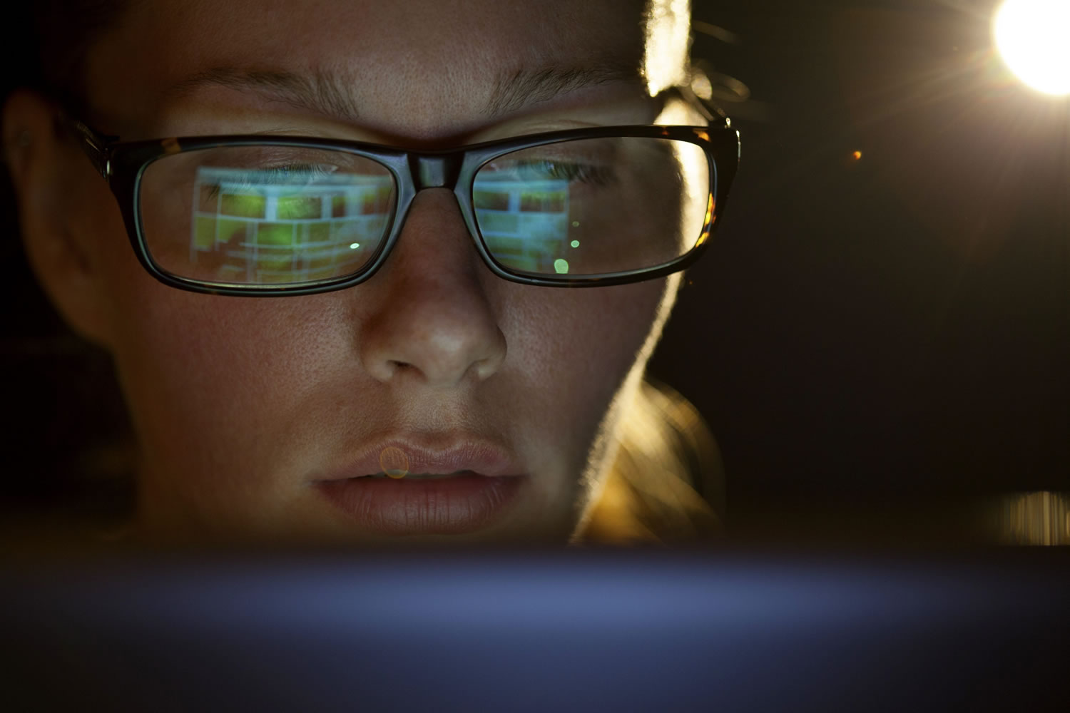 The light emitted from computers, laptops, smartphones, tablets and other devices -- called blue light -- can have adverse effects on a person&#039;s eye health.