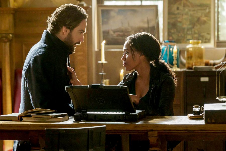 Tom Mison stars as Ichabod Crane and Nicole Beharie plays Abbie Mills in the Season 3 finale episode of &quot;Sleepy Hollow.&quot; (Tina Rowden/Fox)