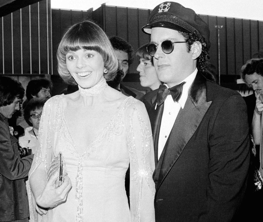 Daryl Dragon and wife, Toni Tennille, from the duo the Captain &amp; Tennille, arrive for the annual Grammy Awards on Feb. 28, 1976, in Los Angeles. Tennille has written a book, &quot;Toni Tennille: A Memoir,&quot; which details her relationship with now-ex-husband Dragon.
