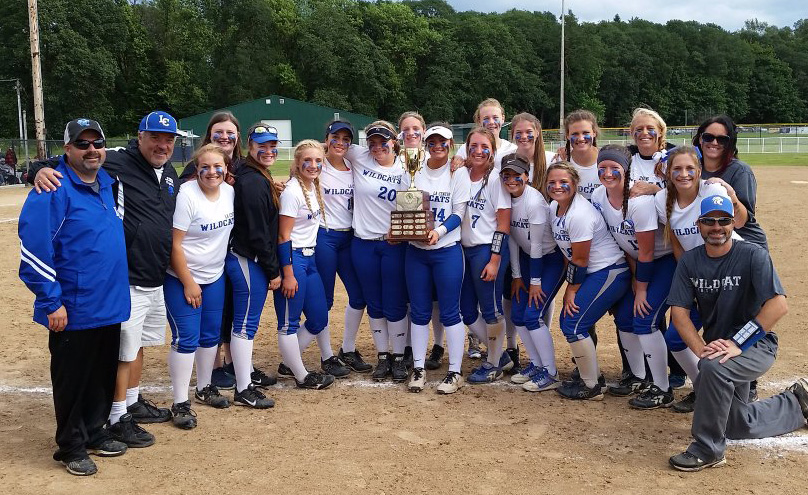 The La Center softball team won their first 1A District 4 title on Sunday, May 22, 2016, by beating Castle Rock 9-2 at Fort Borst Park in Centralia.