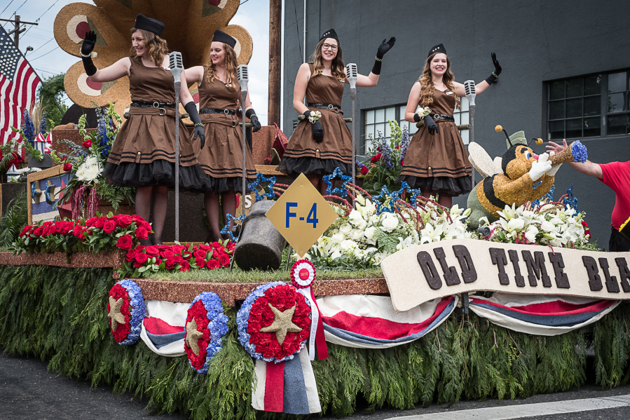 &quot;Old Time Blast,&quot; Battle Ground&#039;s latest all-volunteer float effort, won the Royal Rosarian Award for best craftsmanship and workmanship in the Grand Floral Parade on Saturday in Portland.