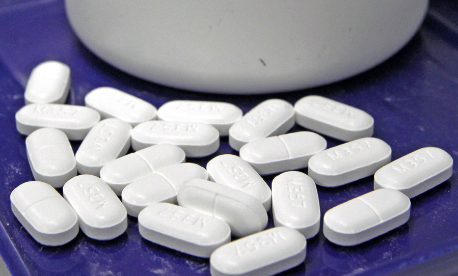 The FDA said it will issue new warnings about mixing prescription painkillers, such as hydrocodone, pictured, and sedatives.