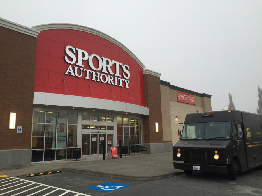 Parkrose Hardware has signed a lease to move into the recently vacated Sports Authority store in the revitalized Hazel Dell Marketplace.