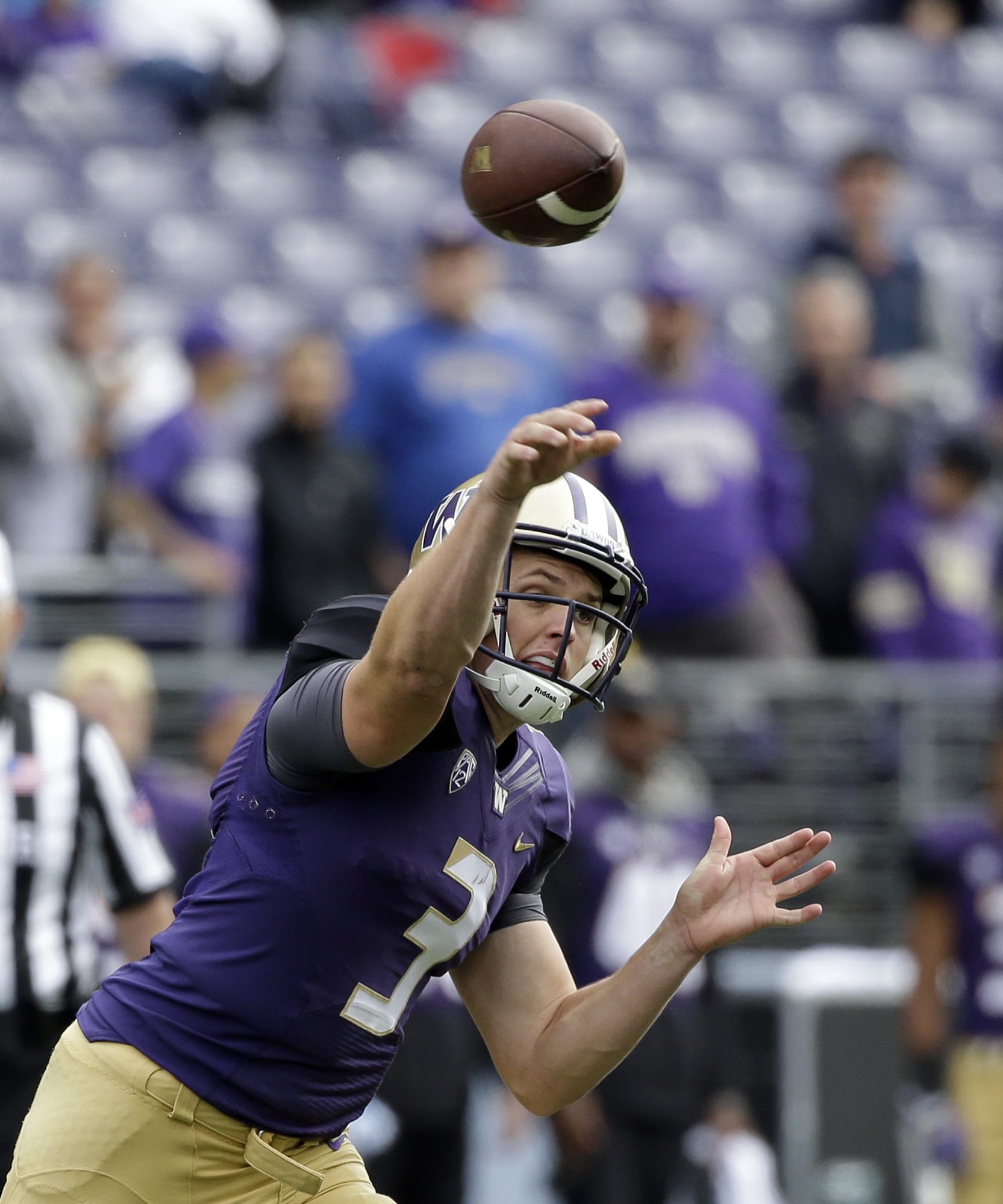 Washington quarterback Jake Browning passes against Rutgers in the first half of an NCAA college football game, Saturday, Sept. 3, 2016, in Seattle.