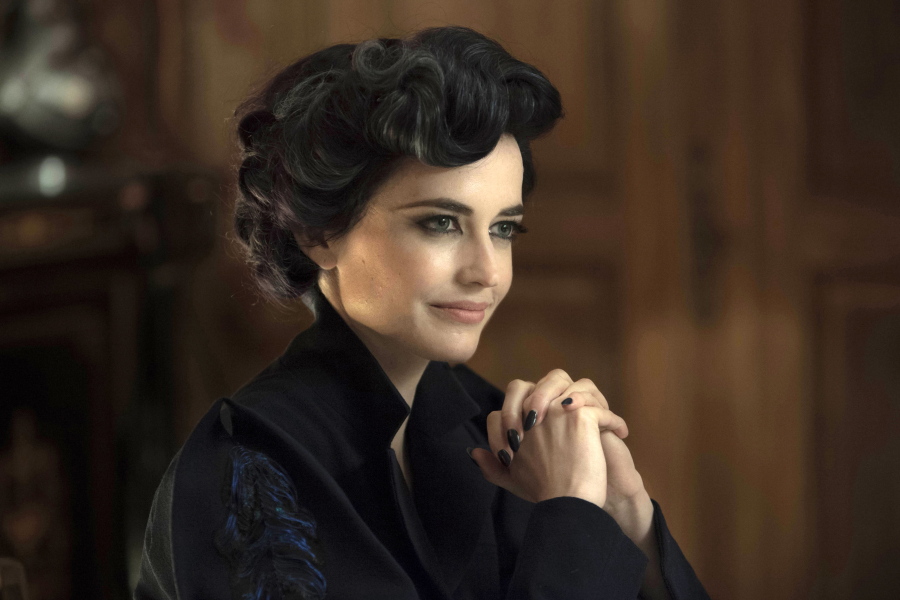Eva Green portrays Miss Peregrine in a scene from &quot;Miss Peregrine&#039;s Home for Peculiar Children.&quot; (Leah Gallo/20th Century Fox)