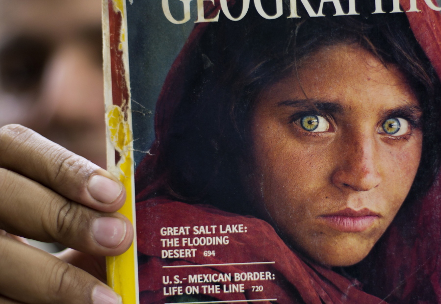 Pakistan Deports National Geographics Iconic ‘afghan Girl The Columbian 