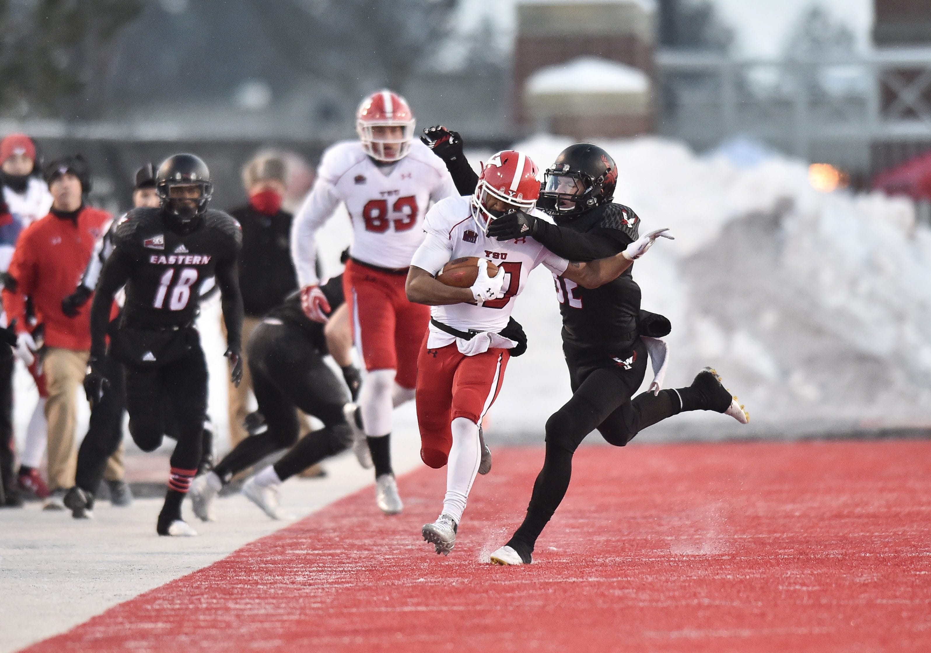 Youngstown State running back Jody Webb (20) runs the ball against Eastern Washington during the first half of an NCAA college football game on Saturday, Dec. 17, 2016, in Cheney, Wash.