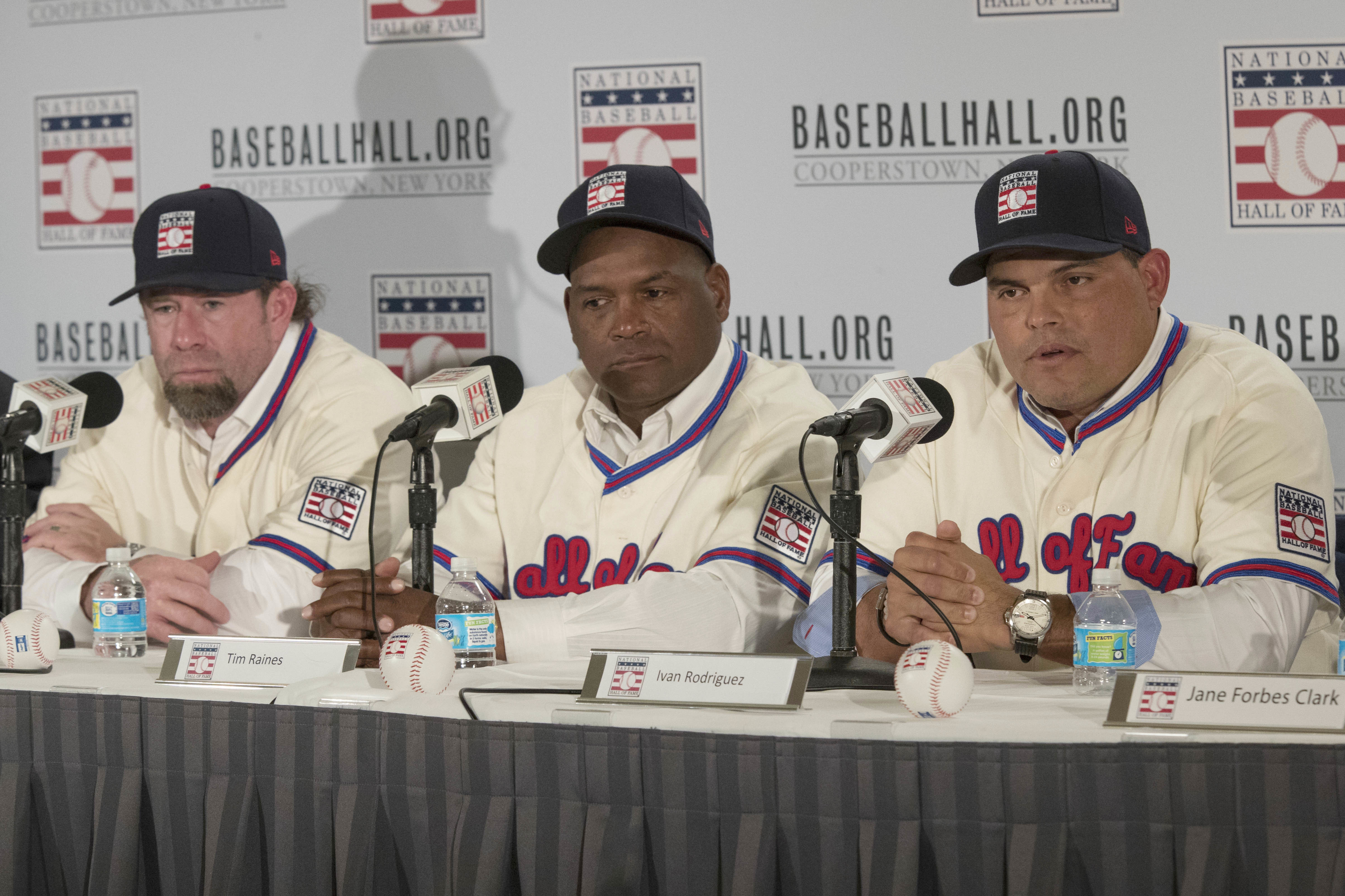 Newly elected baseball Hall of Fame inductees Jeff Bagwell, left, Tim Raines, center, and Ivan Rodriguez, take part in a news conference, Thursday, Jan. 19, 2017, in New York.