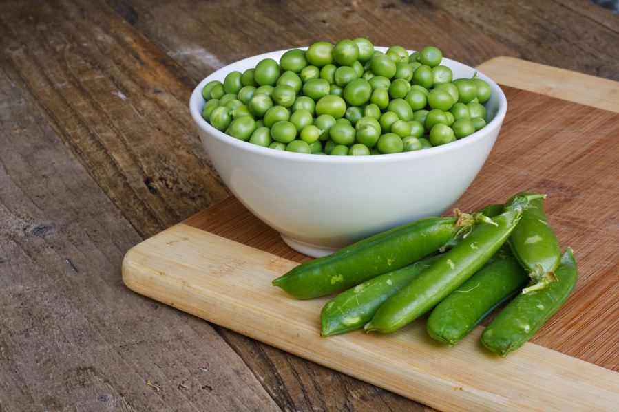Harvesting the perfect peas relies on many factors, including soil, planting time, and weather. Do it correctly and prepare to impress your gardener friends.