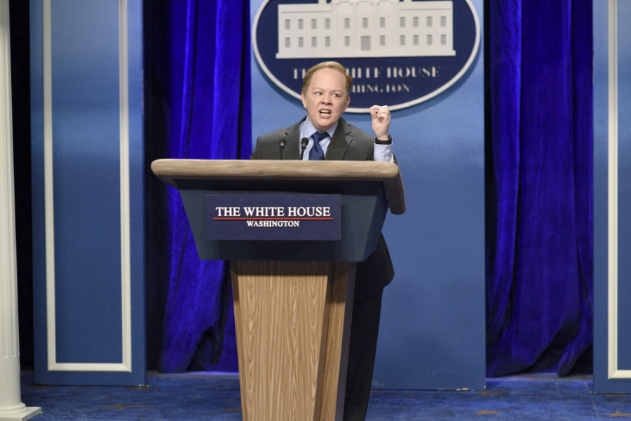 Melissa McCarthy impersonates White House Press Secretary Sean Spicer on &quot;Saturday Night Live.&quot; (Will Heath/NBC)