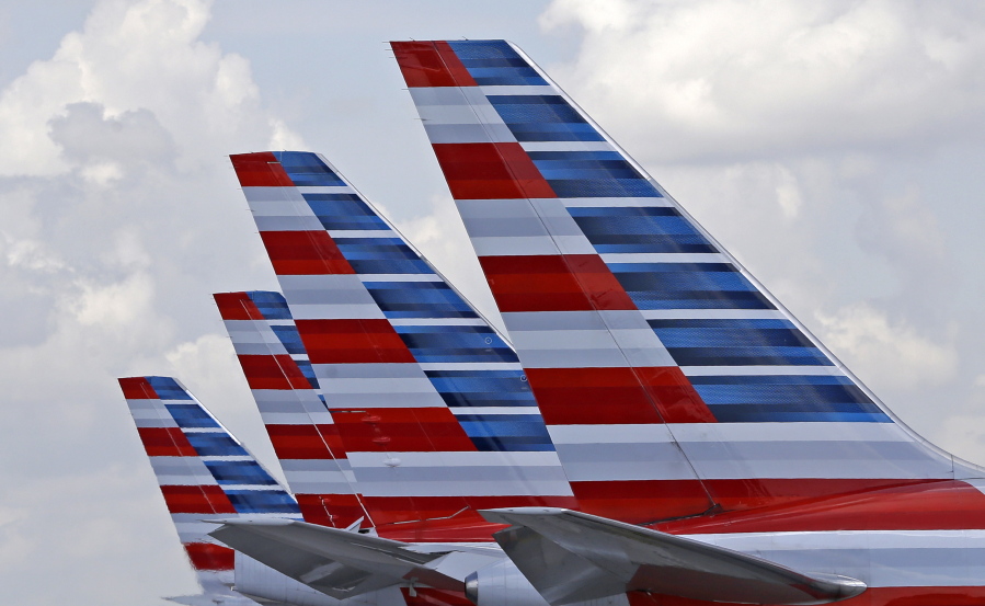 American Airlines said it will be offering free meals to passengers in economy class on two cross-country routes.