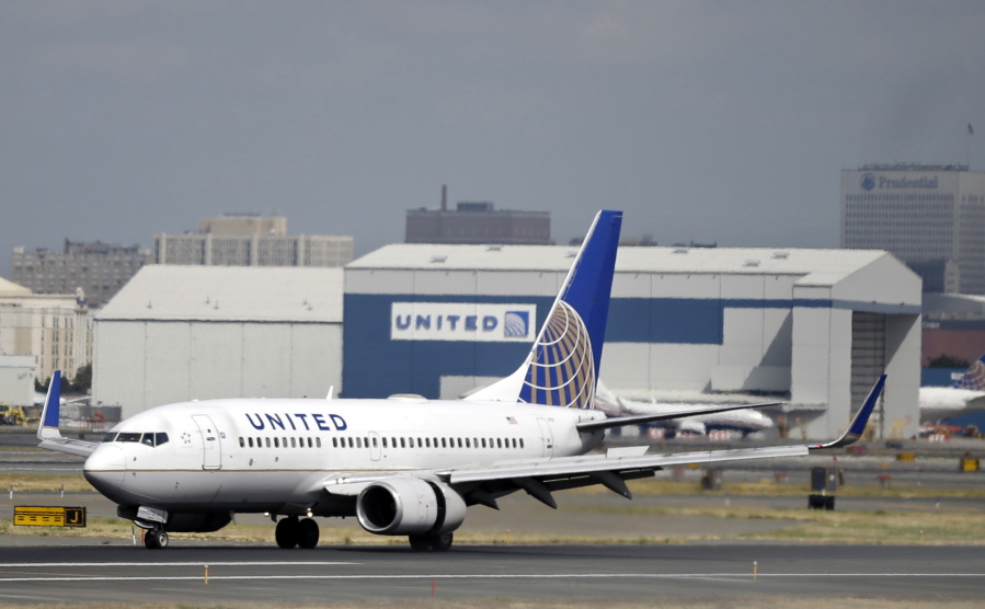 United Airlines says customers are 'welcome' to wear leggings