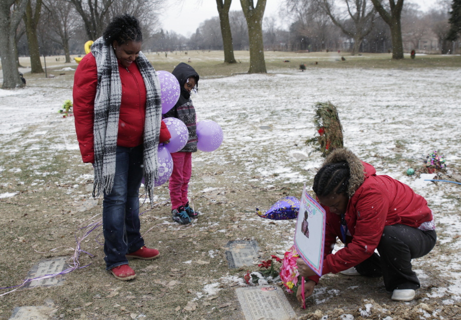 Helen Jackson, left, along with her daughter Raniah Ricks, center, and Brittany Blake visit the grave of Jackson&#039;s daughter Cataleya Tamekia-Damiah Wimberly. Wimberly died at the age of 1 in February 2016 from a methadone overdose in a case the Milwaukee police are still investigating. The number of children&#039;s deaths is still small relative to the overall toll from opioids, but toddler fatalities have climbed steadily over the last 10 years.