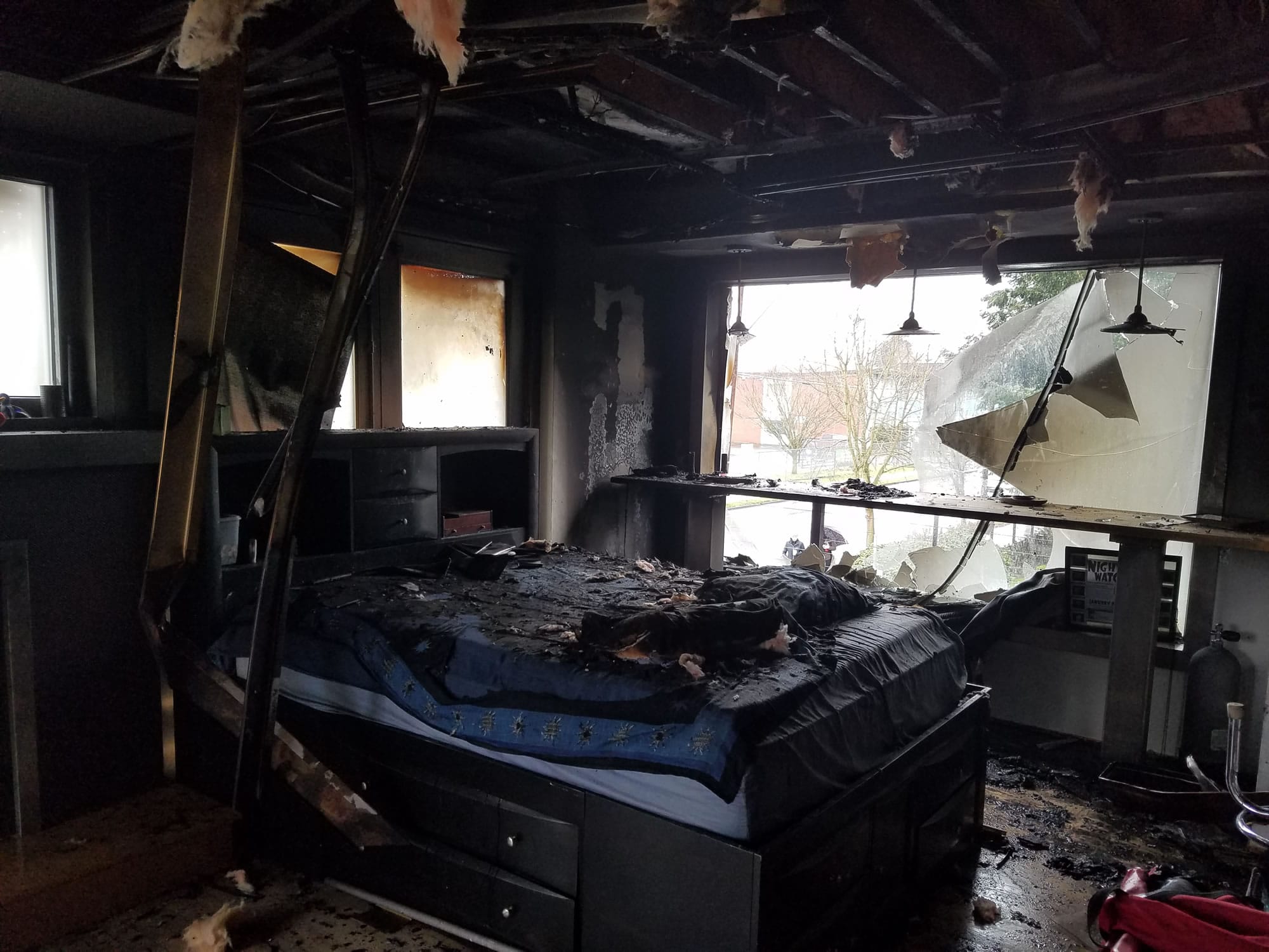 A charging tablet was likely the cause of a blaze at an apartment above Igloo Restaurant, fire investigators reported.