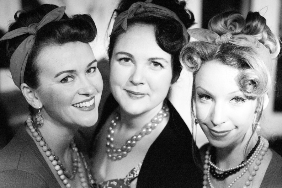The Juleps, a local Andrews Sisters-style trio, will sing Friday night in Kiggins Theatre&#039;s upstairs lounge.