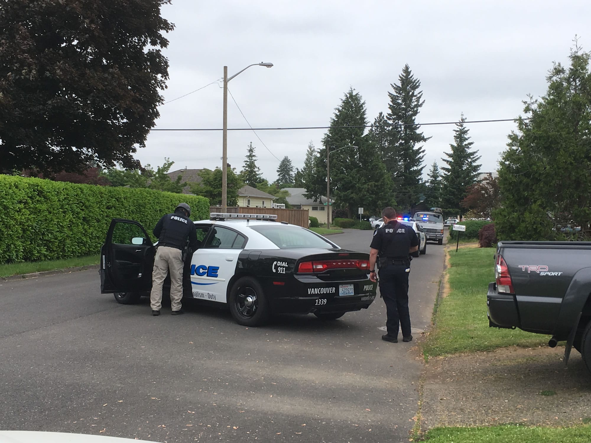 Vancouver police respond to a shooting in the 400 block of Cascade Avenue in May 2017.