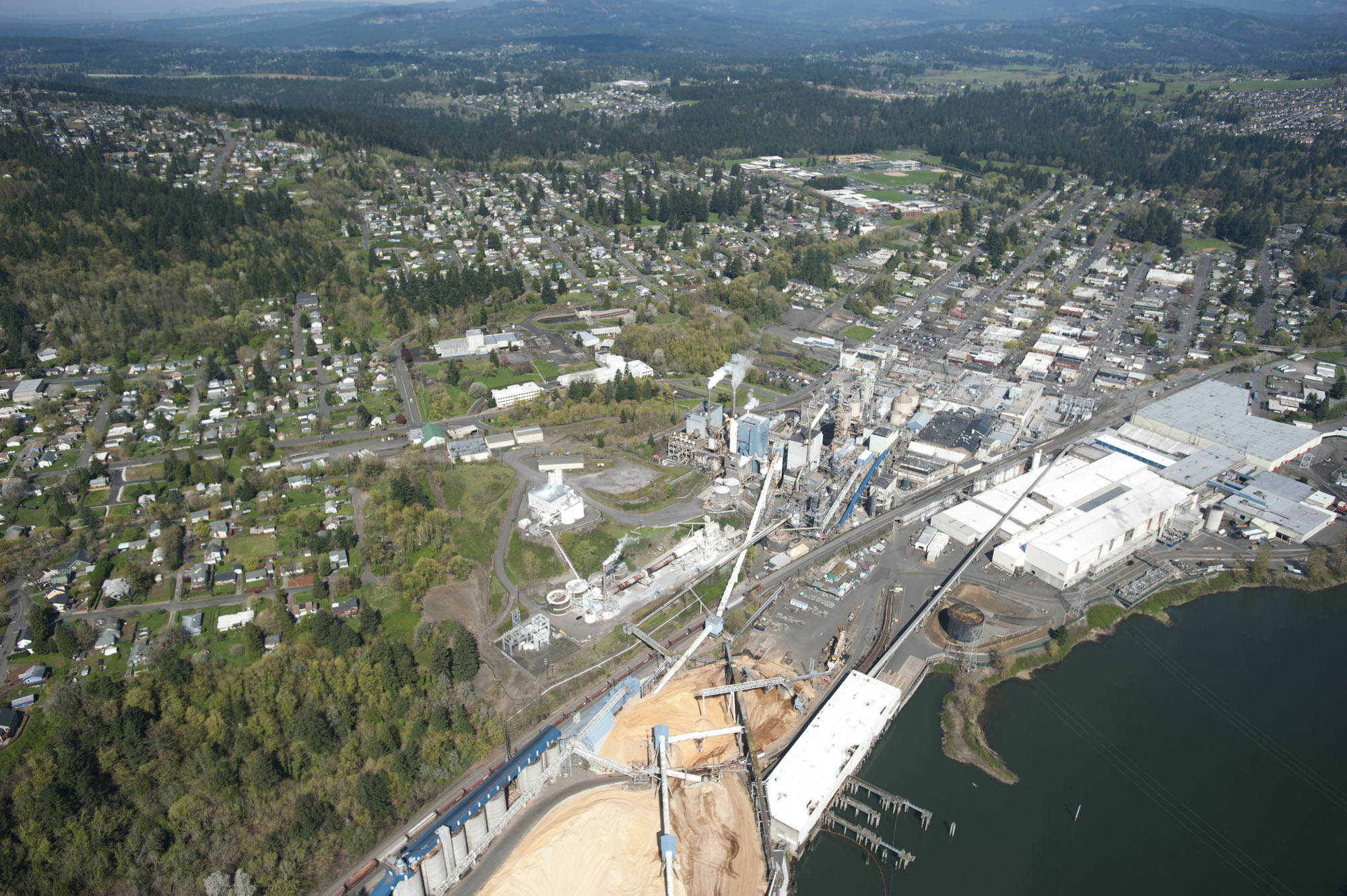 Aerial view of the Georgia-Pacific paper mill in Camas in March 2015. The population of Camas grew even faster than that of fast-growing Ridgefield from April 2016 to April 2017 and gained 1,270 residents, but that was partly due to annexation.