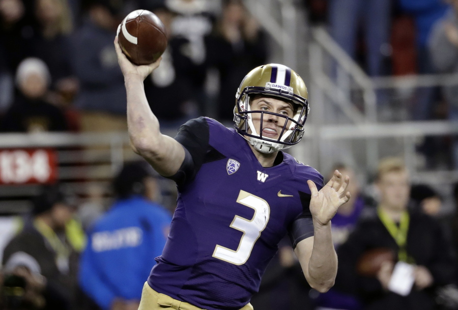 Washington quarterback Jake Browning is back to lead the Huskies in a quest for another Pac-12 championship.