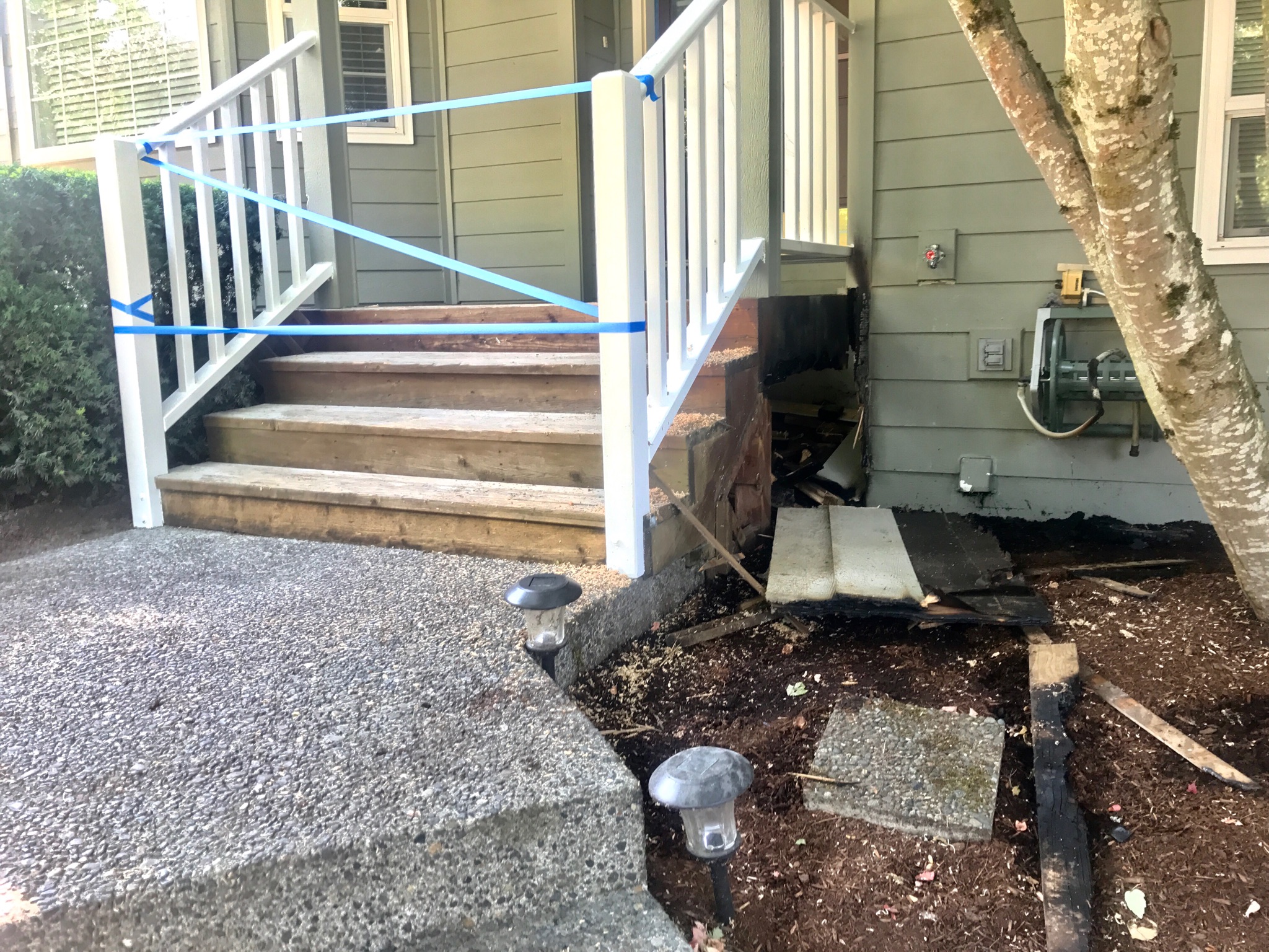 The quick response of a newspaper carrier and Fire District 6 helped contain a fire early Monday morning that began under the front porch of a home at 12212 N.E. 44th Ave. in Vancouver.