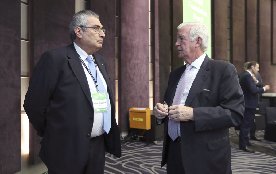 World Anti-Doping Agency President Craig Reedie, right, talks with IOC Vice President Ugur Erdener before the start of the WADA’s foundation board meeting in Seoul, South Korea, on Thursday. The WADA holds its executive committee and foundation board meeting for three days in the country which will host the 2018 Olympic and Paralympic Winter Games held in February 2018.