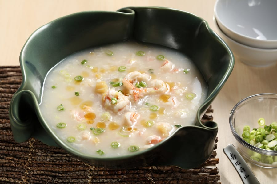 Seafood congee, prepared and styled by Lisa Schumacher (Abel Uribe/Chicago Tribune/TNS)