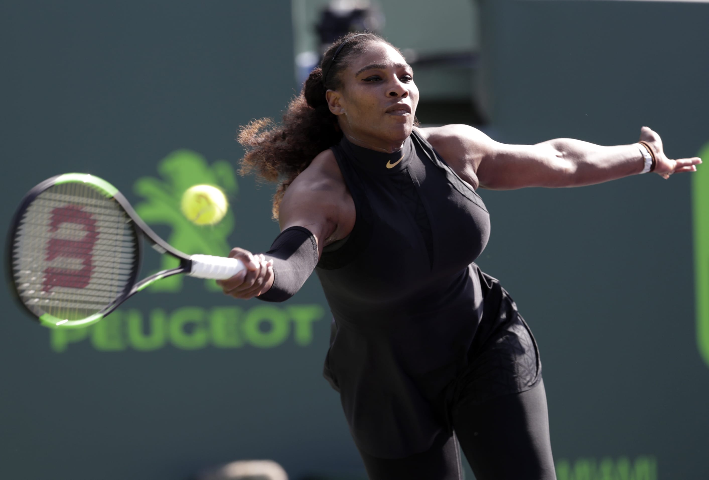 Several of Serena Williams' biggest rivals believe that the 23-time Grand Slam champion deserves more than just a guaranteed spot in the French Open draw. Williams, who is expected to play her first major since returning from maternity leave, should also receive a top seed that befits the No. 1 ranking she held when she left the tour, the players say.