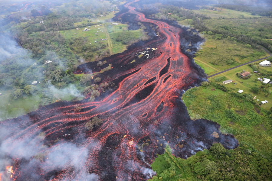 Lava In Hawaii Gushes Into Sea Spewing New Danger The Columbian 