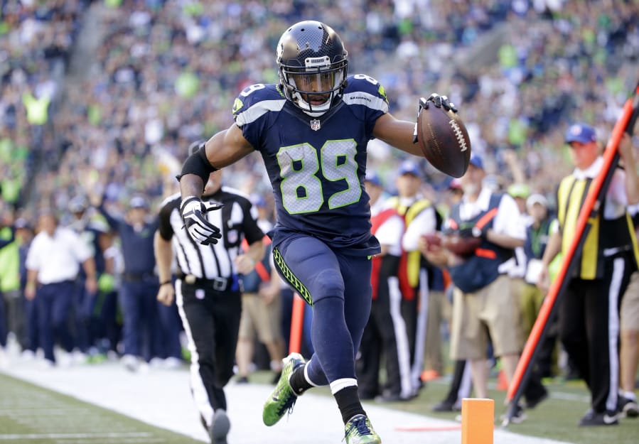 Seattle Seahawks’ Doug Baldwin scores a touchdown against the San Francisco 49ers in the second half of an NFL football game, Sunday, Sept. 25, 2016, in Seattle. (AP Photo/Ted S.