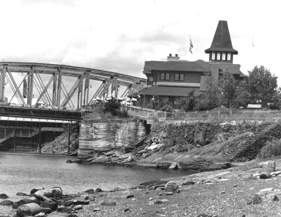 Along the Columbia River waterfront in 1987. The building that would become Who Song & Larry’s is in the background, with the stairs visible off to the right.